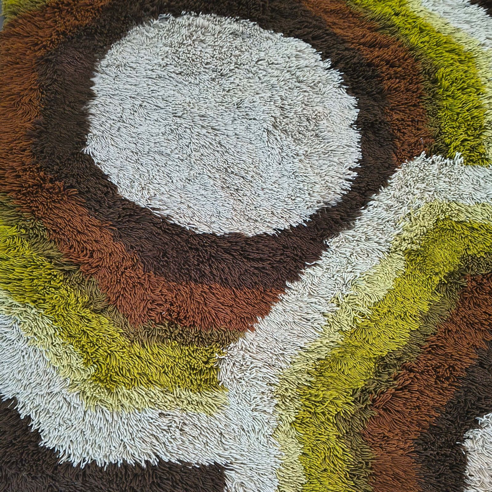 Jaren 1970 Space Age vloerkleed van Desso, met origineel label. photo vinterior
