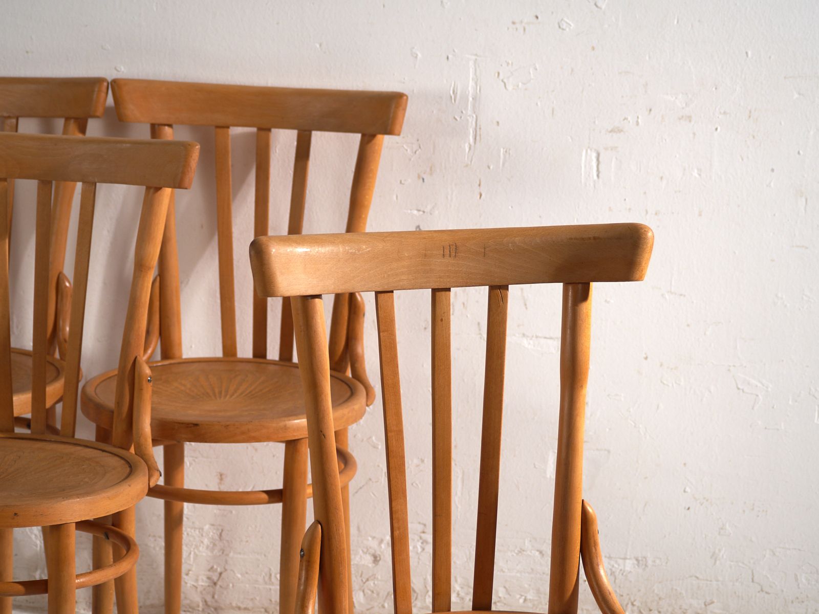 Chaises d'époque de style Thonet en bois courbé - Europe centrale, vers 1930 #1 photo furniture