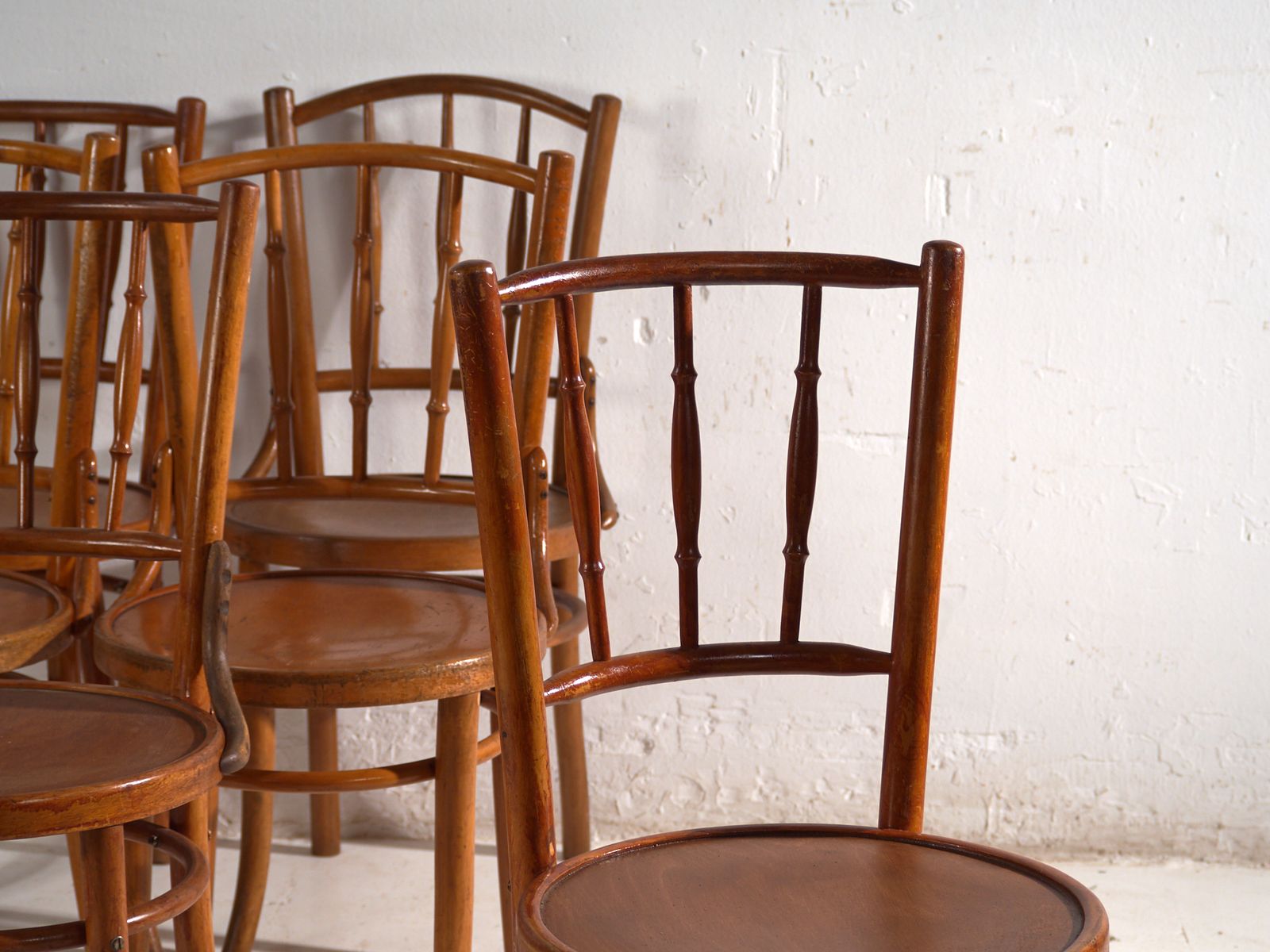 Chaises d'époque de style Thonet en bois courbé, Europe centrale, vers 1930, lot de 6 photo furniture