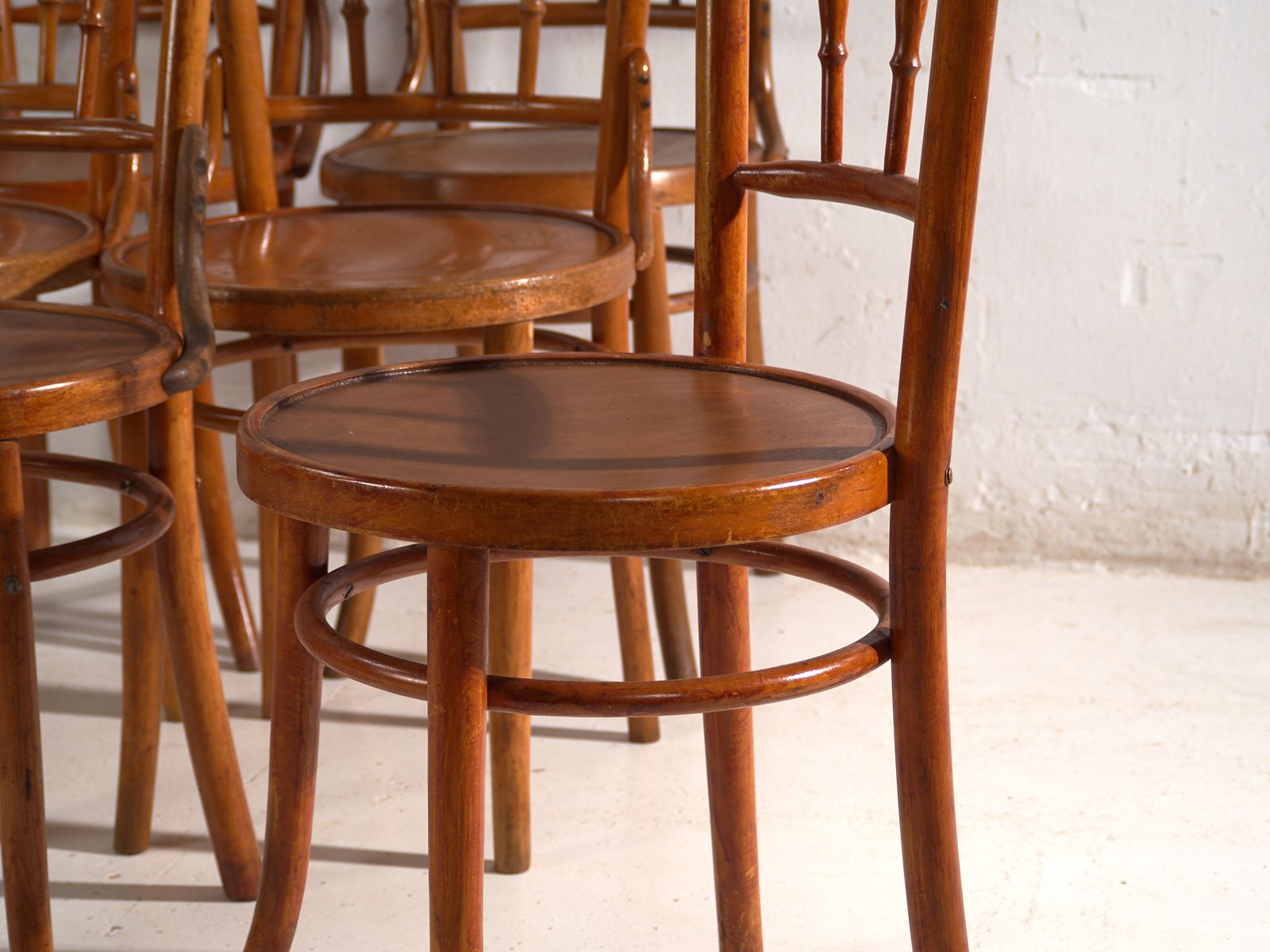 Chaises d'époque de style Thonet en bois courbé, Europe centrale, vers 1930, lot de 6 photo for sale