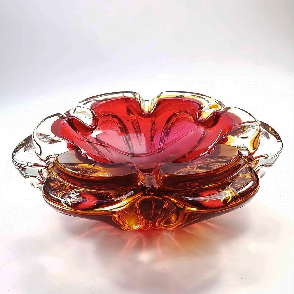 Grote asbak in Murano-glas, jaren 1960. Gemaakt in Murano, Italië. 18,5 cm / 7,28 inch photo furniture