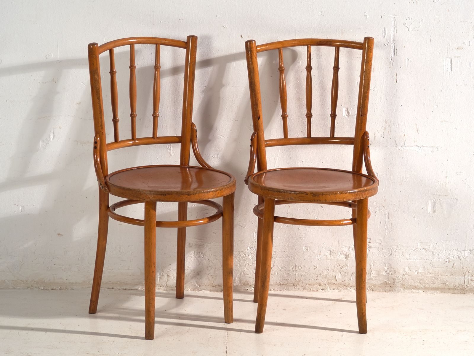 photo vinterior Chaises d'époque de style Thonet en bois courbé, Europe centrale, vers 1930, lot de 6
