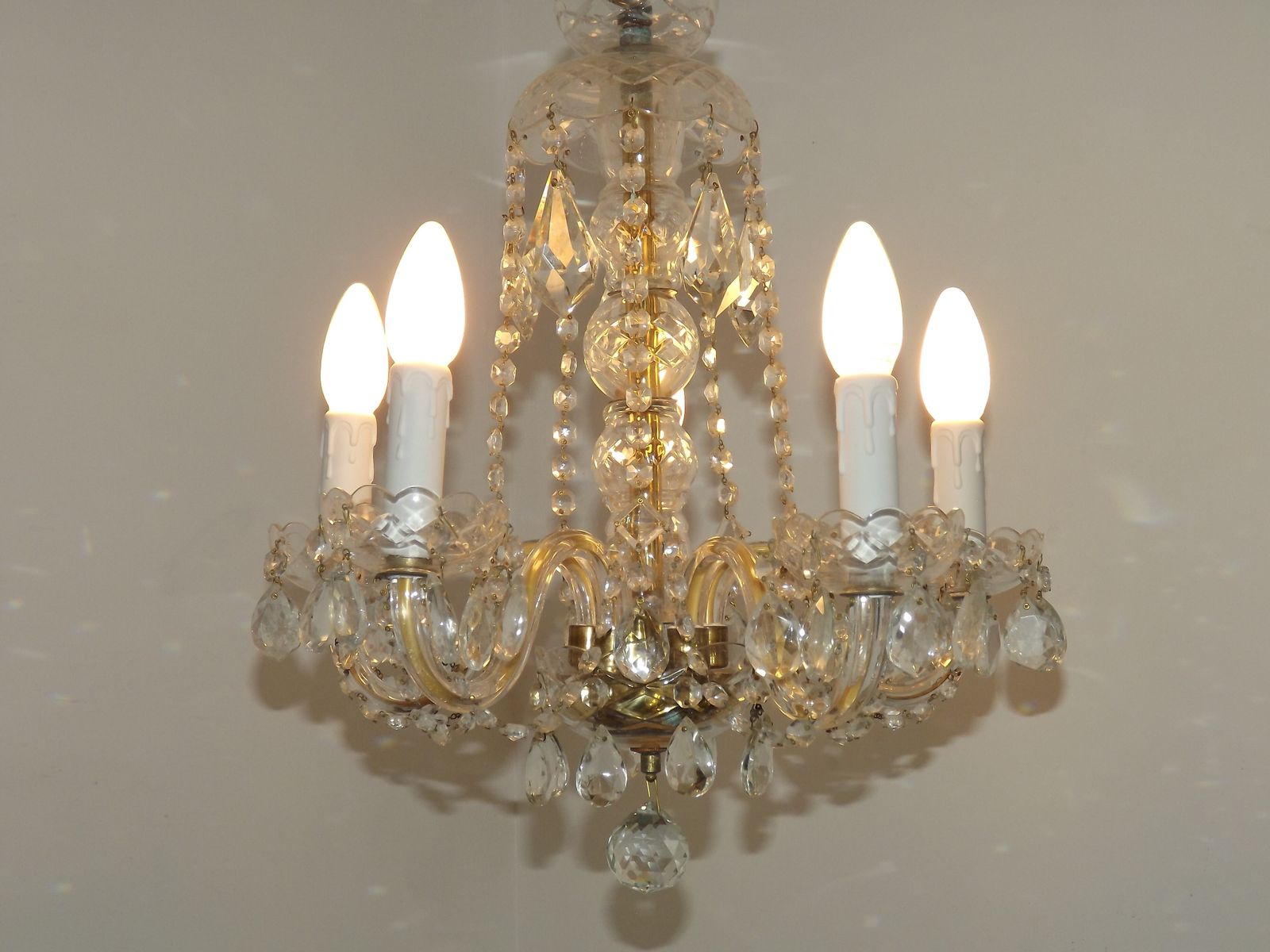 Lustre à 5 feux vintage français en métal doré et verre, cristal photo buy
