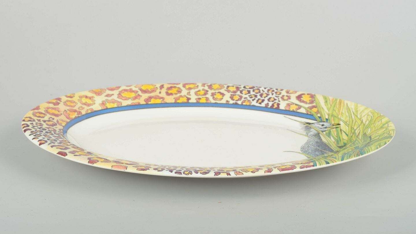 Gien, France. "Savane", ovale serveerschaal in faience, jaren 1980. photo furniture