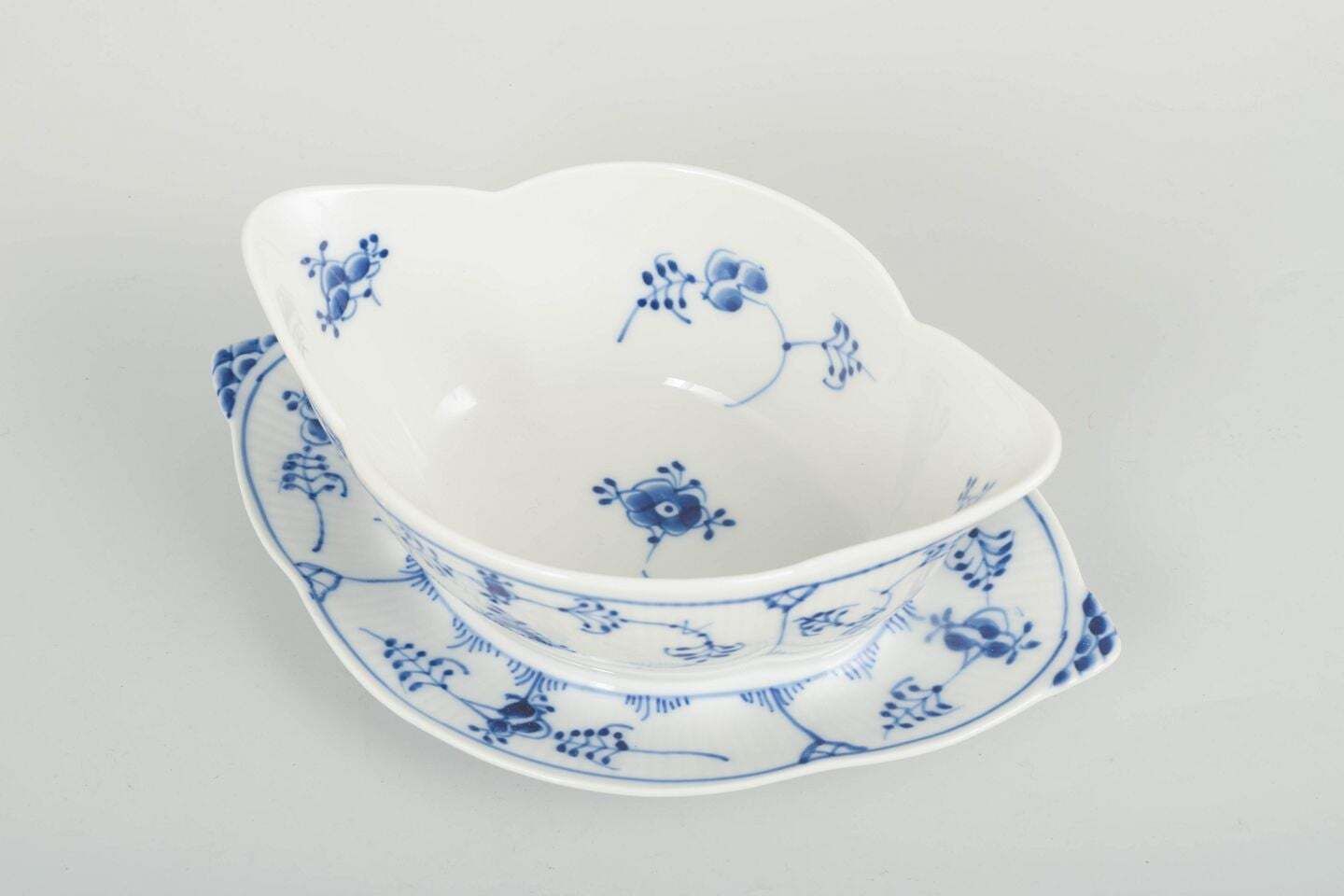 Royal Copenhagen, Blue Fluted Plain. Saucière en porcelaine, années 1980 photo furniture