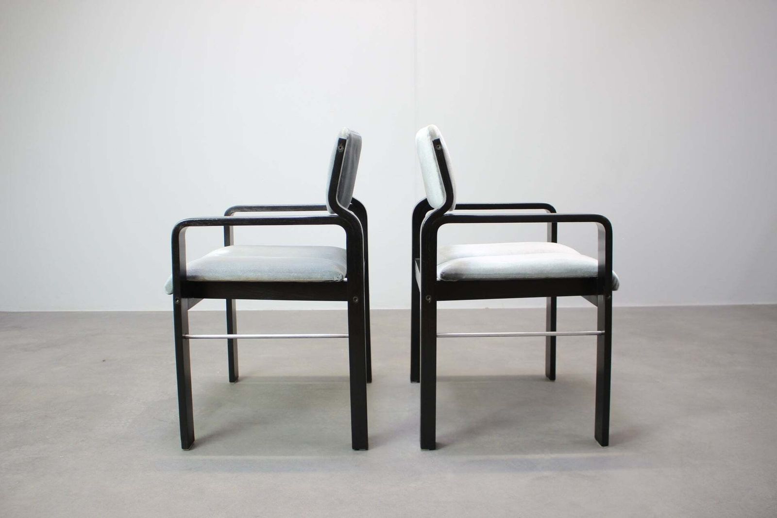 photo for sale Fauteuil Ludvik Volak, Dřevopodnik Holešov, Tchécoslovaquie, 1989