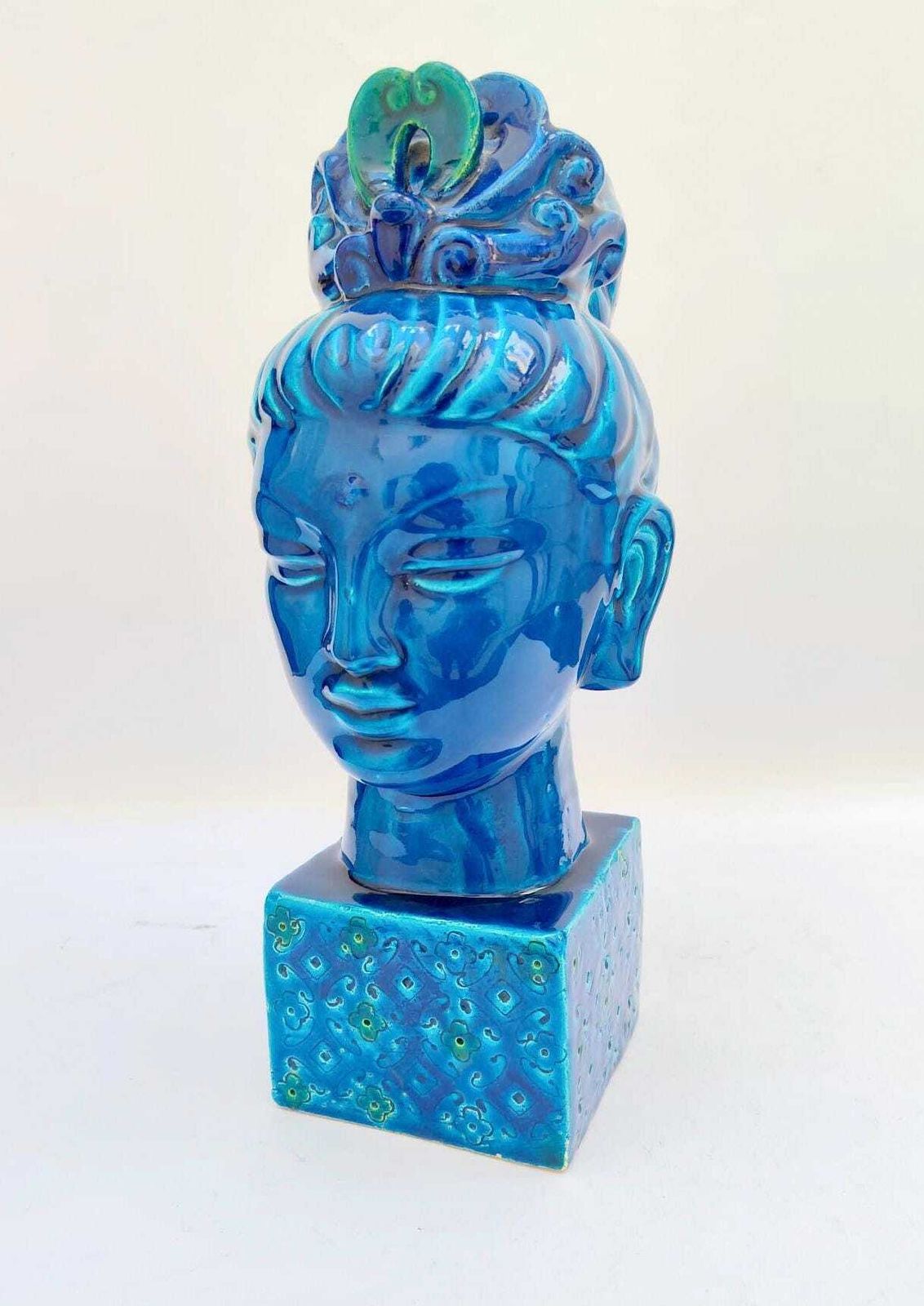 Sculpture statue céramique vintage mid-century Bitossi Goddess Kwan Yin, décoration Rimini Blu, par Aldo Londi