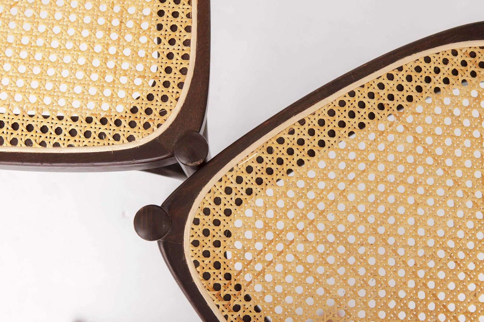 Paar Vintage Thonet Bentwood Eetkamerstoelen met Weens Vlechtwerk, jaren 1960-1970 photo Meubels
