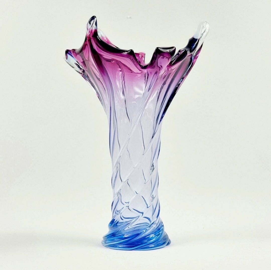 X.L. Mid Century Twisted Murano Glass Vase From Fratelli Toso, Italy, 1960s photo for sale