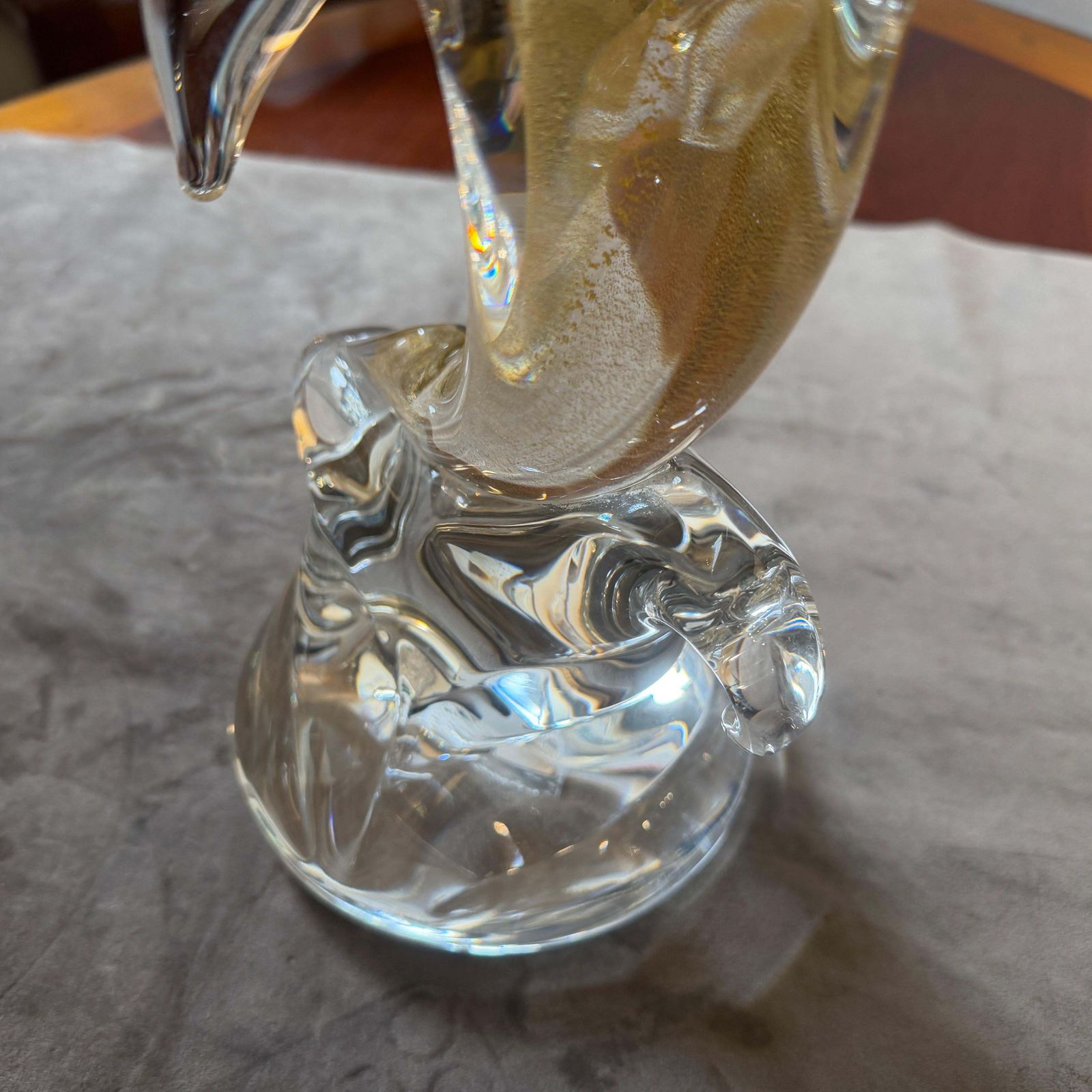 Sculpture en verre de Murano blanc et or, dauphin, dans le style de Barovier, années 1990 photo Art