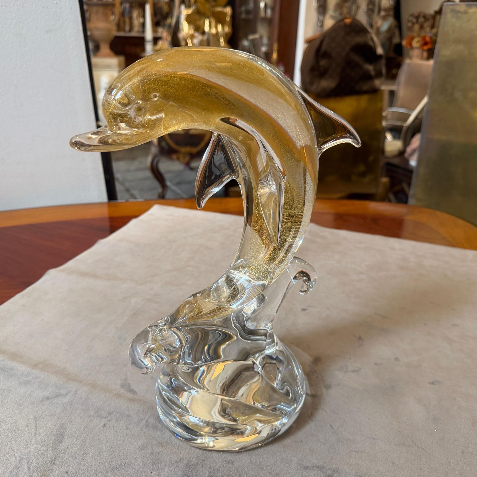 photo vinterior Sculpture en verre de Murano blanc et or, dauphin, dans le style de Barovier, années 1990