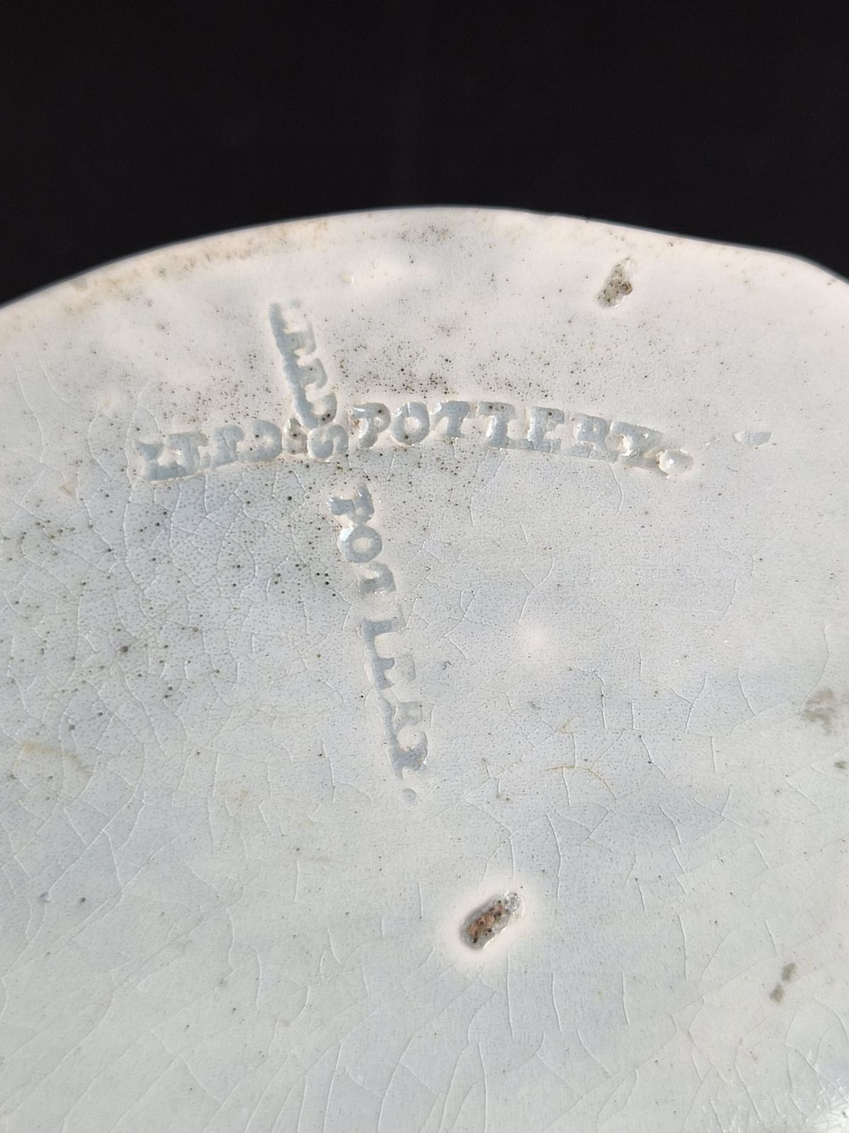 Leeds Pottery Theebusje met Bloememaille, Dubbel Stempel, ca. 1780 photo buy