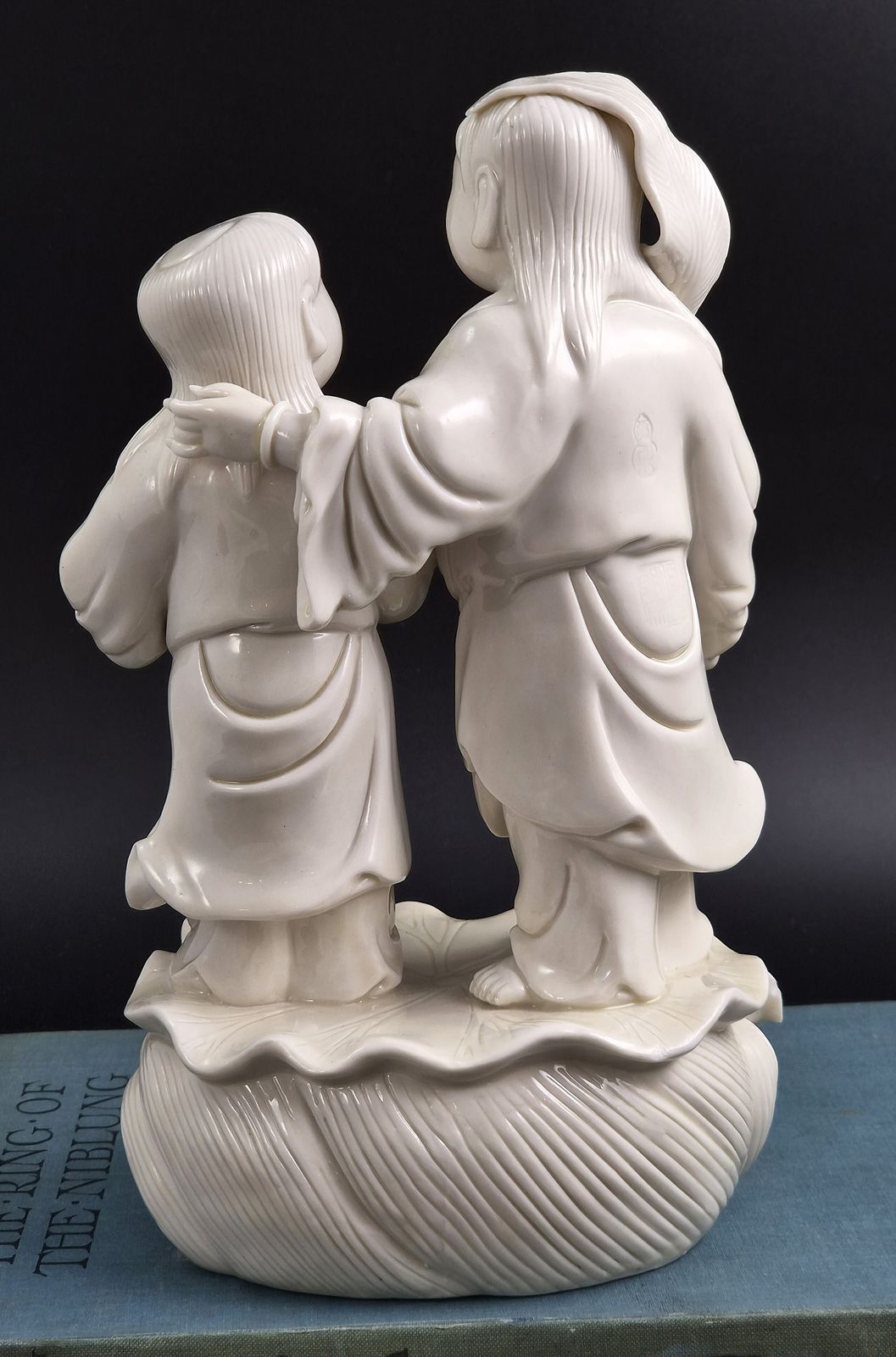 Uitzonderlijke Qing-dynastie Dehua Blanc de Chine Hehe Erxian figurengroep photo vinterior