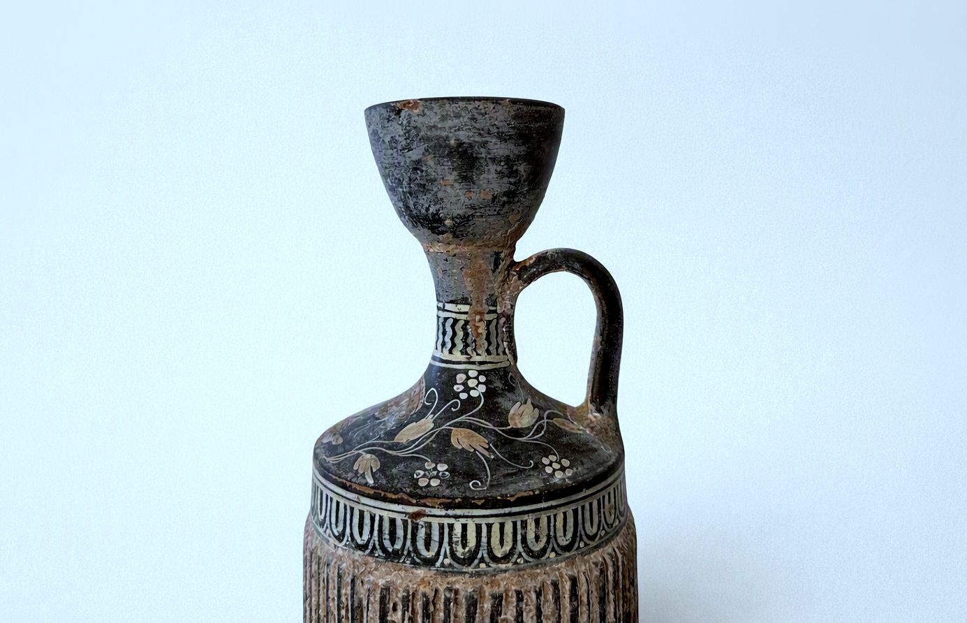 Lekythos van Gnathia, Attische stijl, 4e eeuw v.Chr. photo furniture