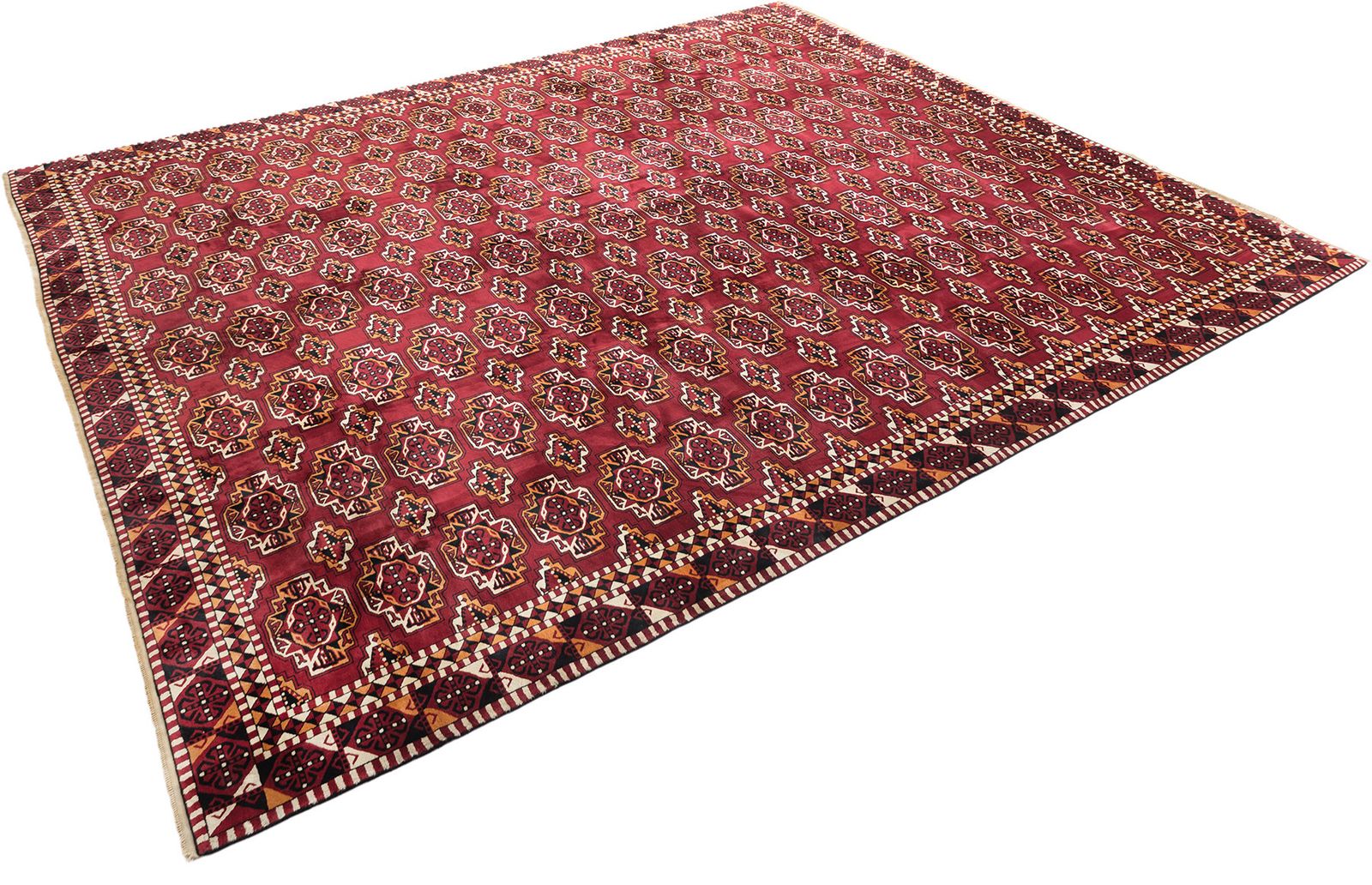 Mid-Century Samarkand vloerkleed, 544 × 460 cm, ca. jaren 1950 photo furniture