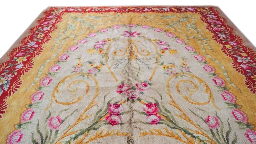 Spaans Savonnerie-tapijt, goudgeel, 800 × 330 cm, ca. jaren 1970 photo Textiel