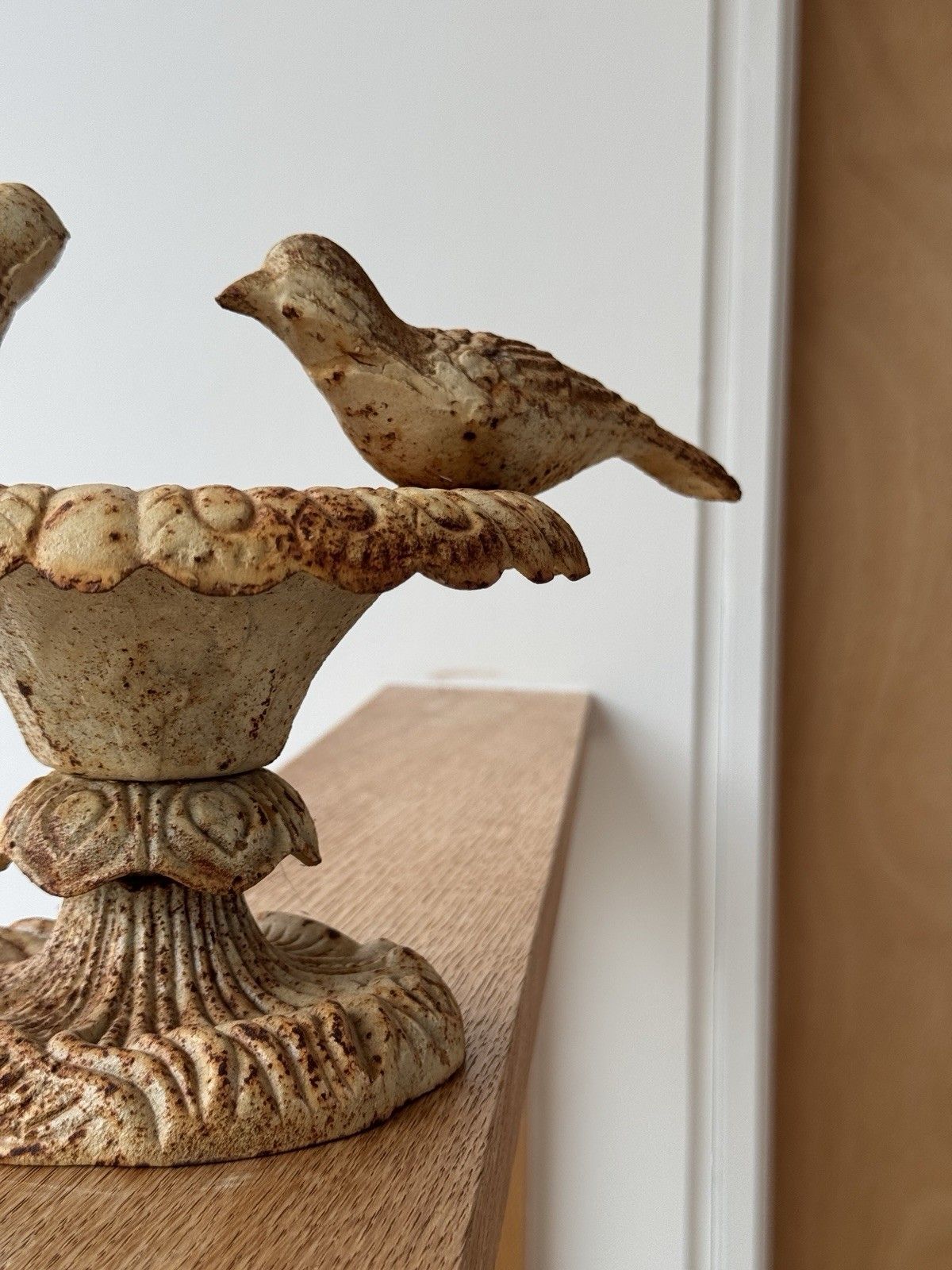 photo furniture Vintage Heavy Cast Iron Bird Bath / Feeder, Aged Patina
