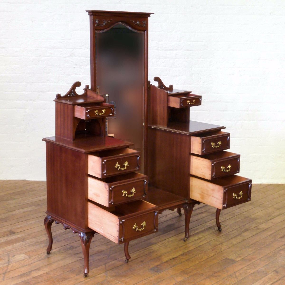 Victorian Mahogany Dressing Table photo 2100.0