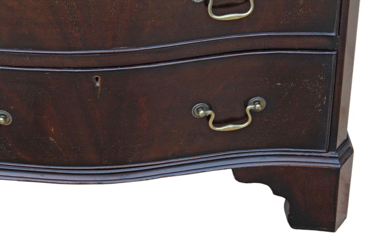 Georgian Revival Small Mahogany Serpentine Chest Of Drawers C1925. photo 495.0