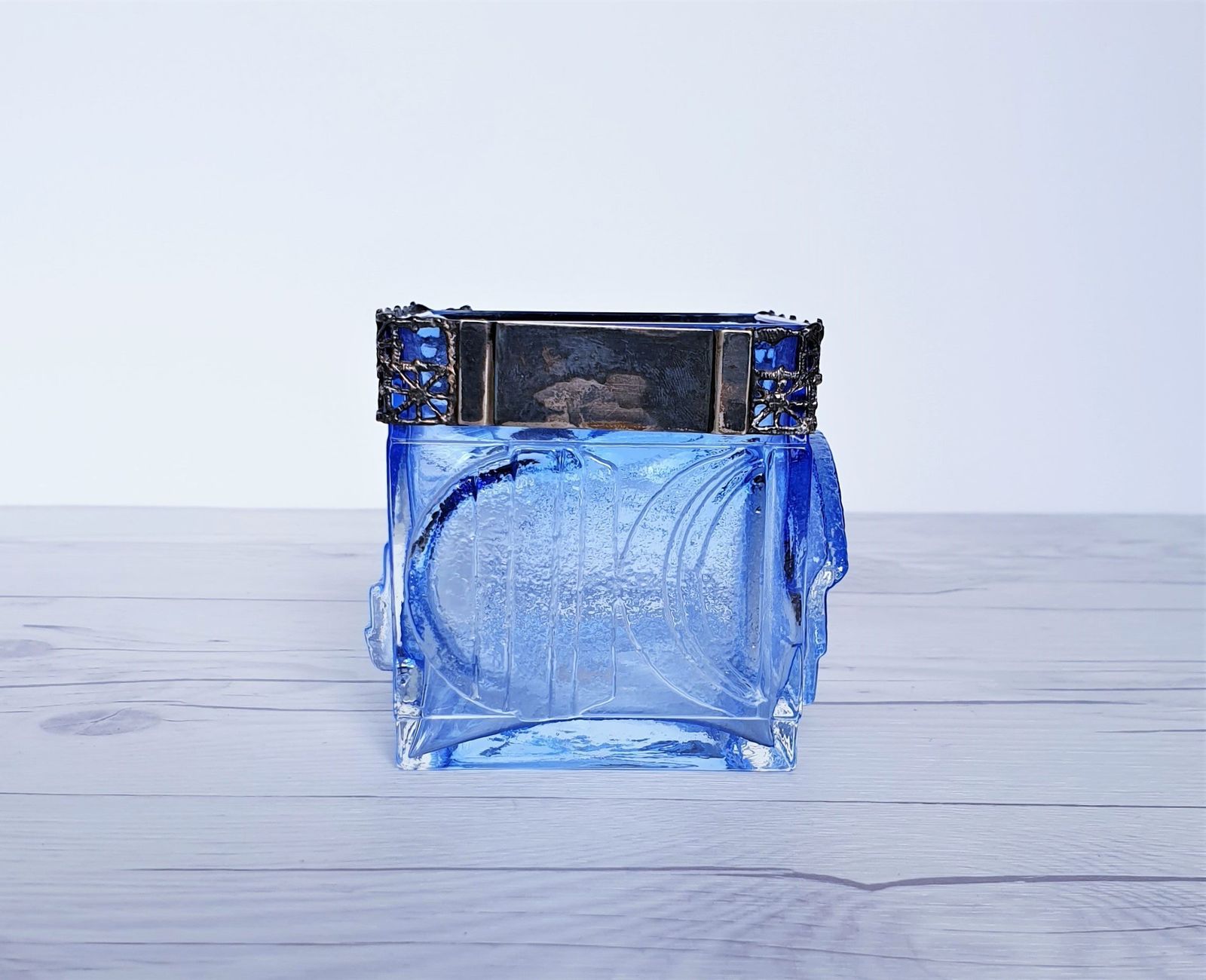 Pentti Sarpaneva, Oy Kumela For Turun Hopea 1972 Modernist Silver And Blue Art Glass Vase, Finnish photo 148.0