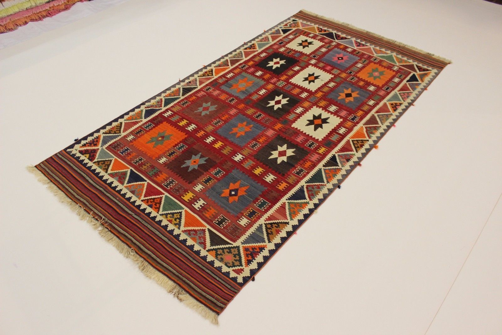 Nomads Picasso Look Kilim Unikat Fine Oriental Rug photo furniture