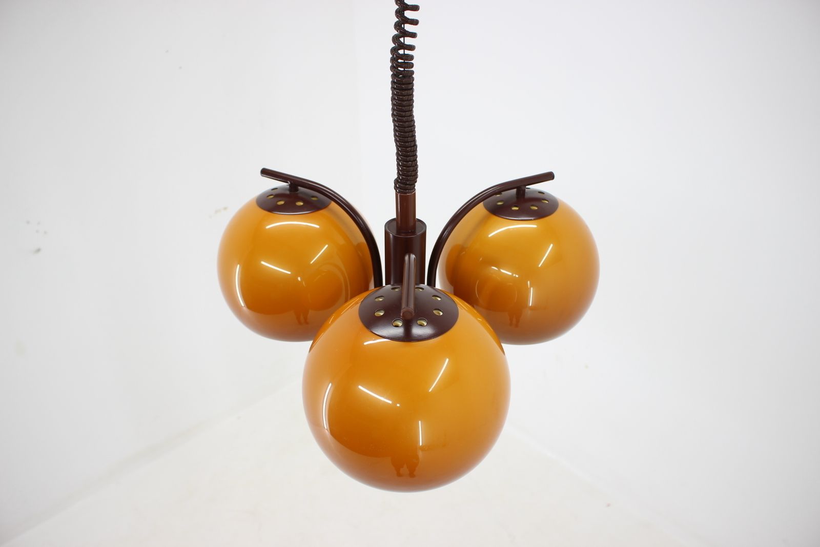photo furniture Mid Century Plastic Chandelier, 1970´S.