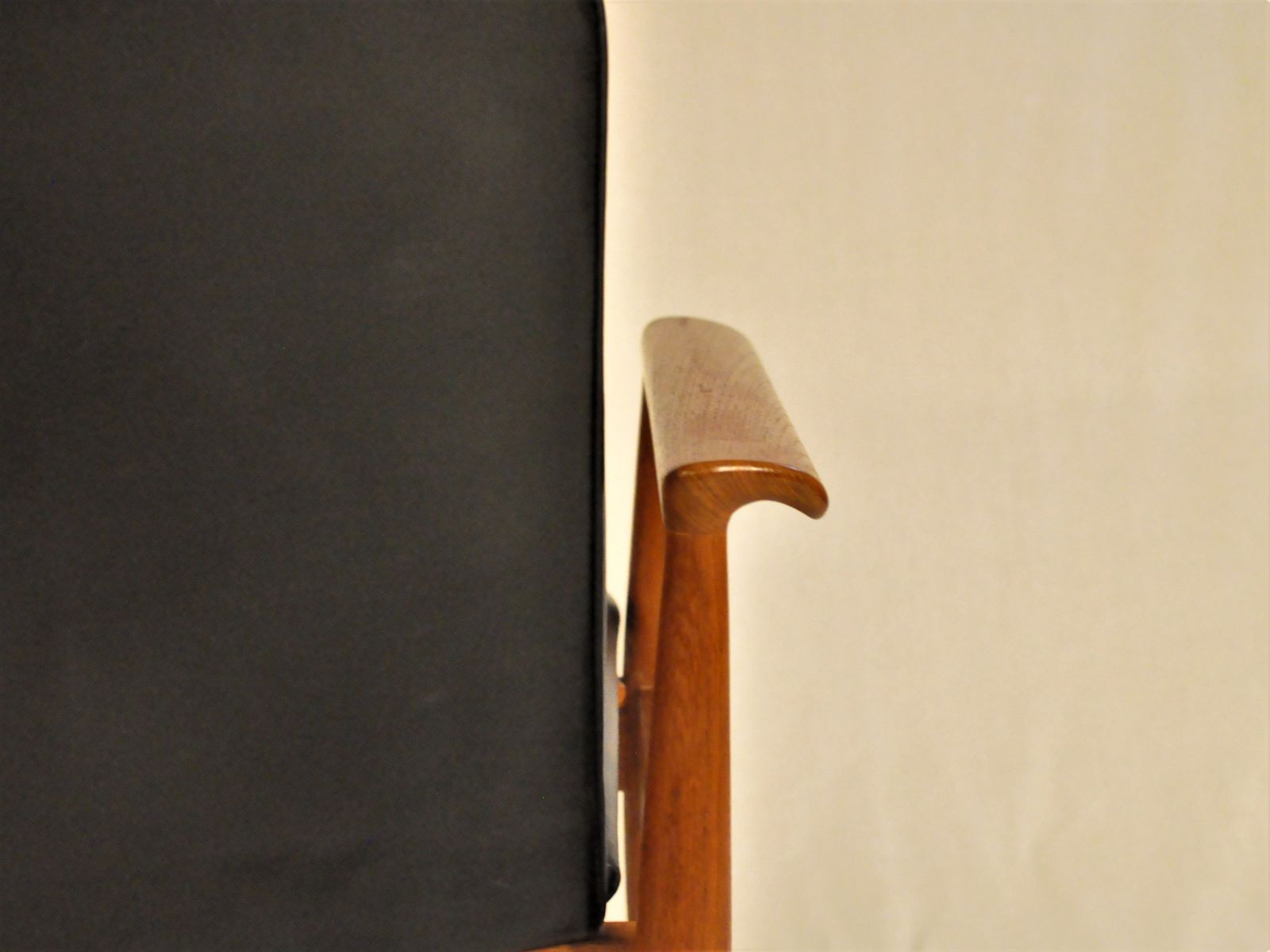 1960s Finn Juhl Model 209 Diplomat Chair In Teak And Black Leather By Cado photo vinterior
