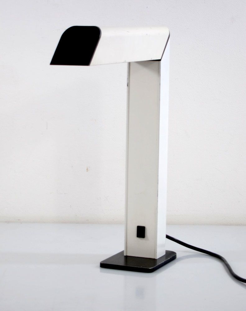 Toucan Lamp 70s Minimal Retro Design photo furniture