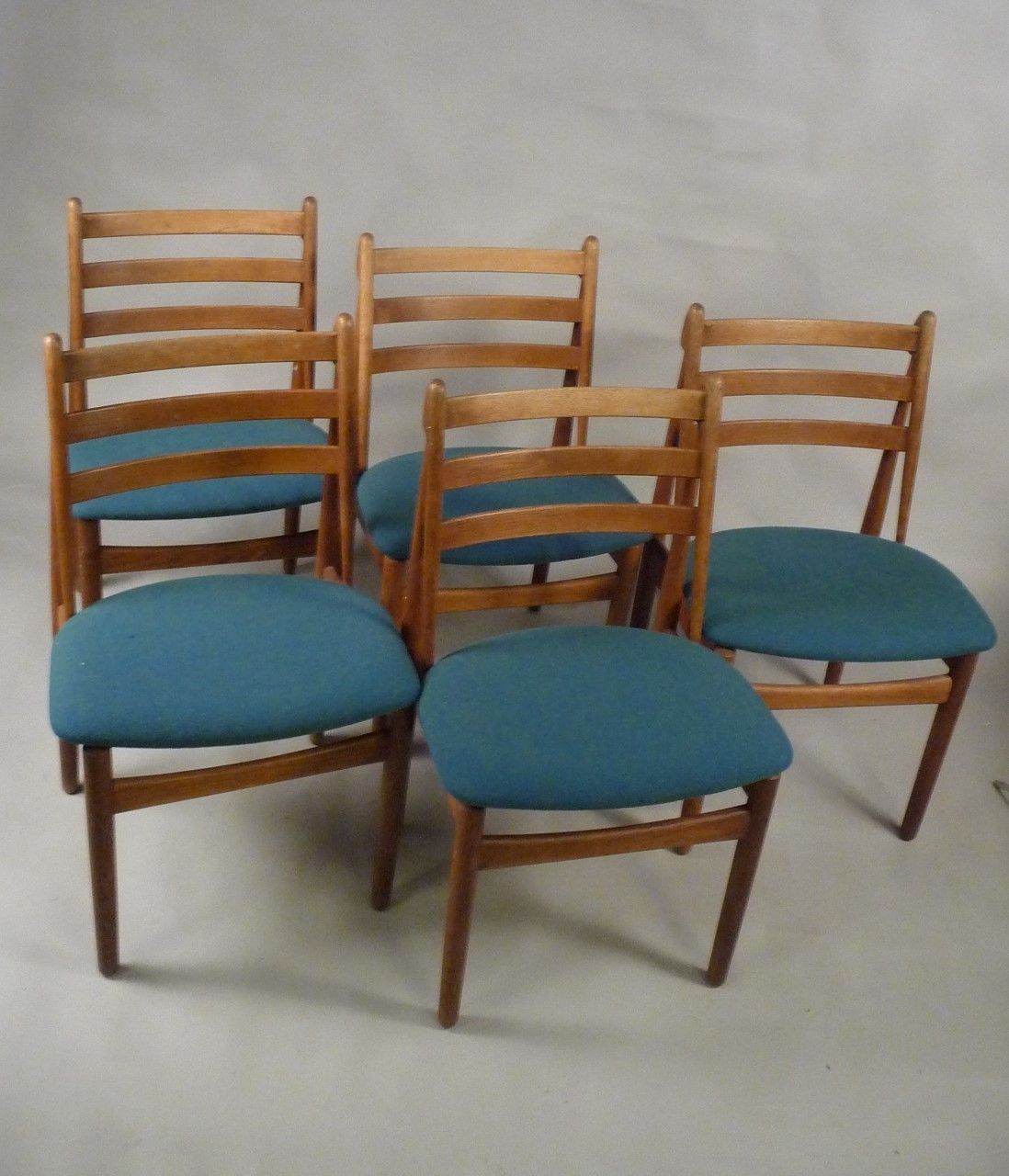 1950s Five Poul Volther Model J60 Dining Chairs In Oak, Blue/Green Fabric   Fdb photo 1680.0