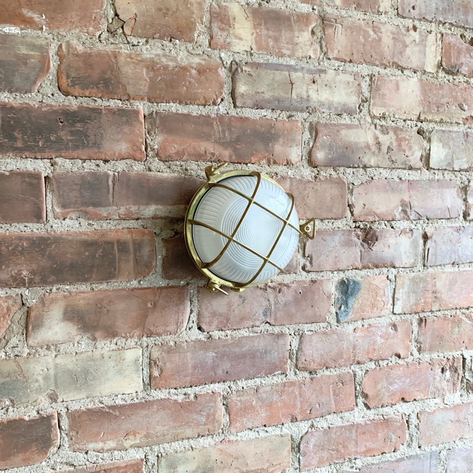 Contemporary Polished Brass Round Bulk Head Wall Light photo 122.0