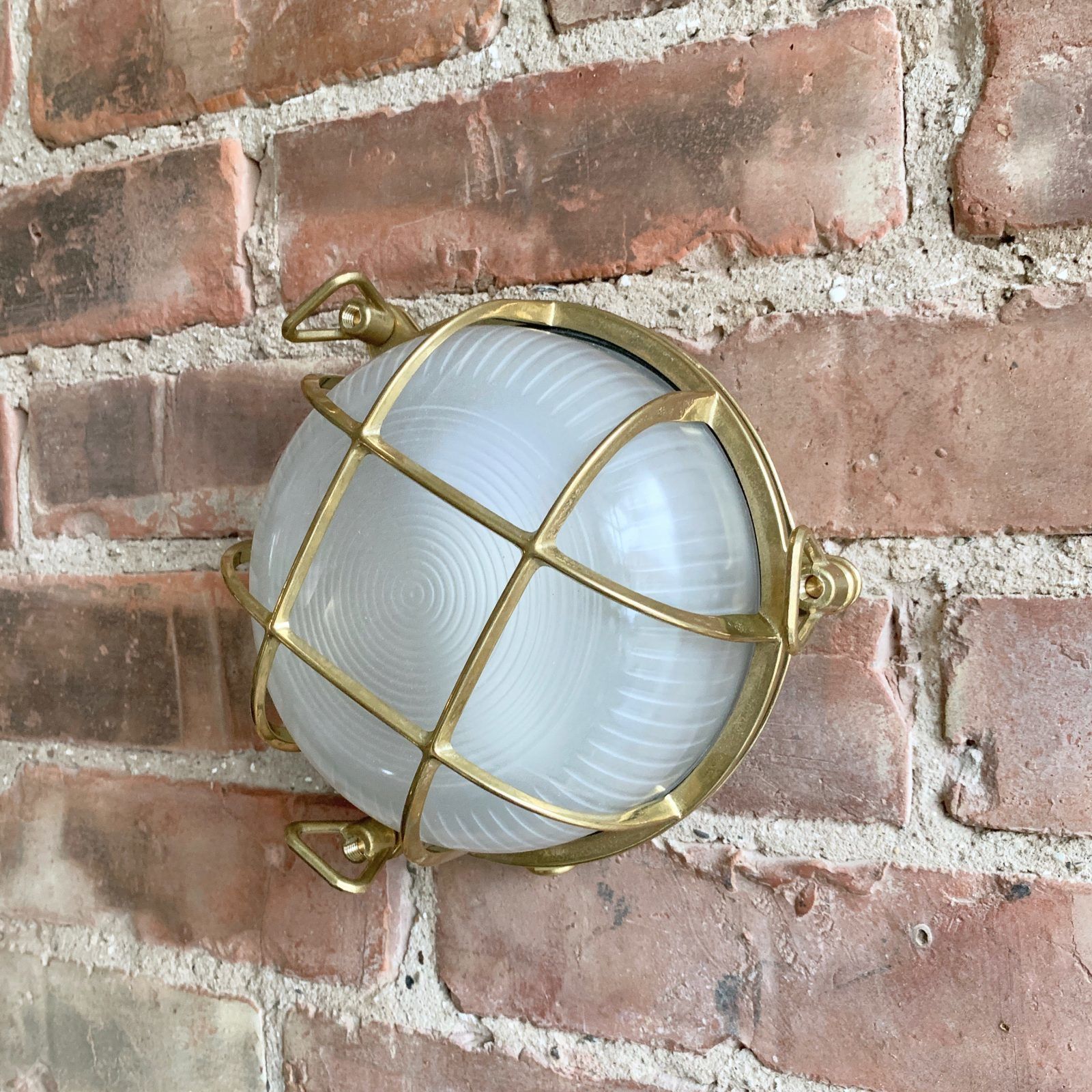 photo furniture Contemporary Polished Brass Round Bulk Head Wall Light