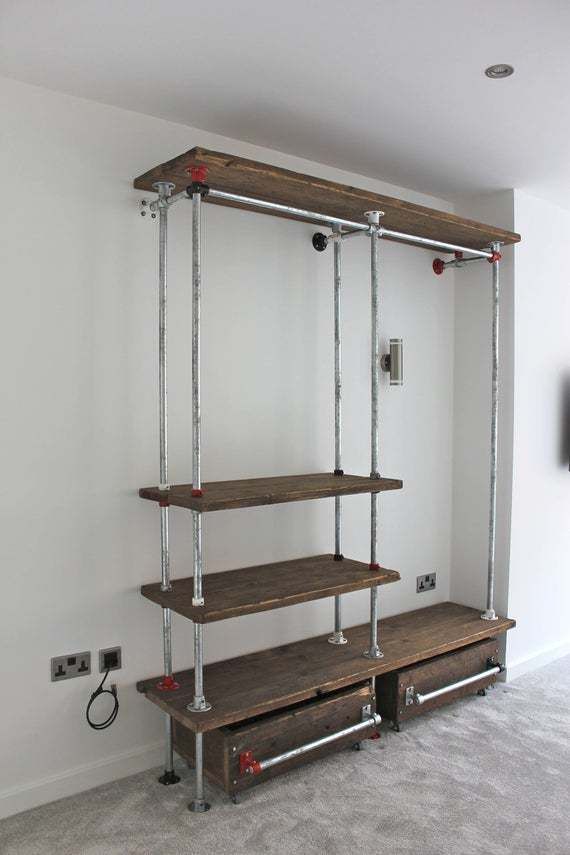 Belle Reclaimed Scaffolding Board And Galvanised Steel Pipe Industrial Open Wardrobe/Dressing Room System With Powder Coated Fittings