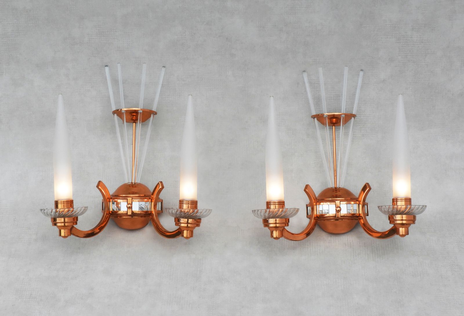 Paar Franse Art Deco Wandlampen, Toegeschreven Aan Petitot