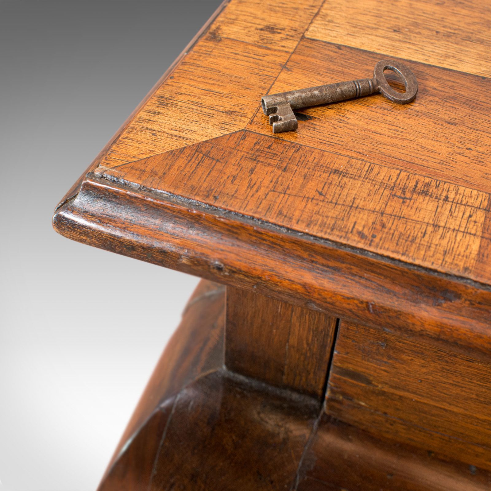 1695.0 Antique Centre Table, Flemish, Mahogany, Oak, Occasional, Dutch, 18th Century photo