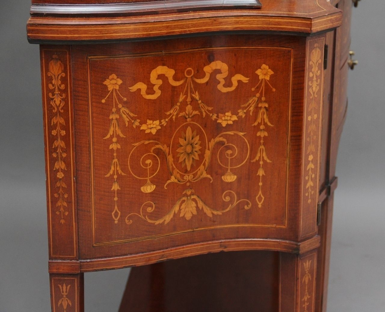 photo furniture 19th Century Inlaid Mahogany Display Cabinet