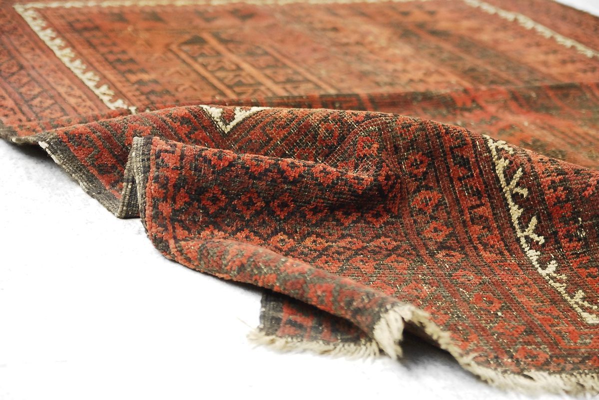 Hand Knotted Rug, 1920s photo vinterior