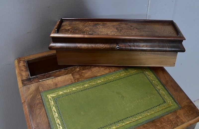 Small Davenport Walnut Desk, England, Victorian Period   19th Century photo vintage
