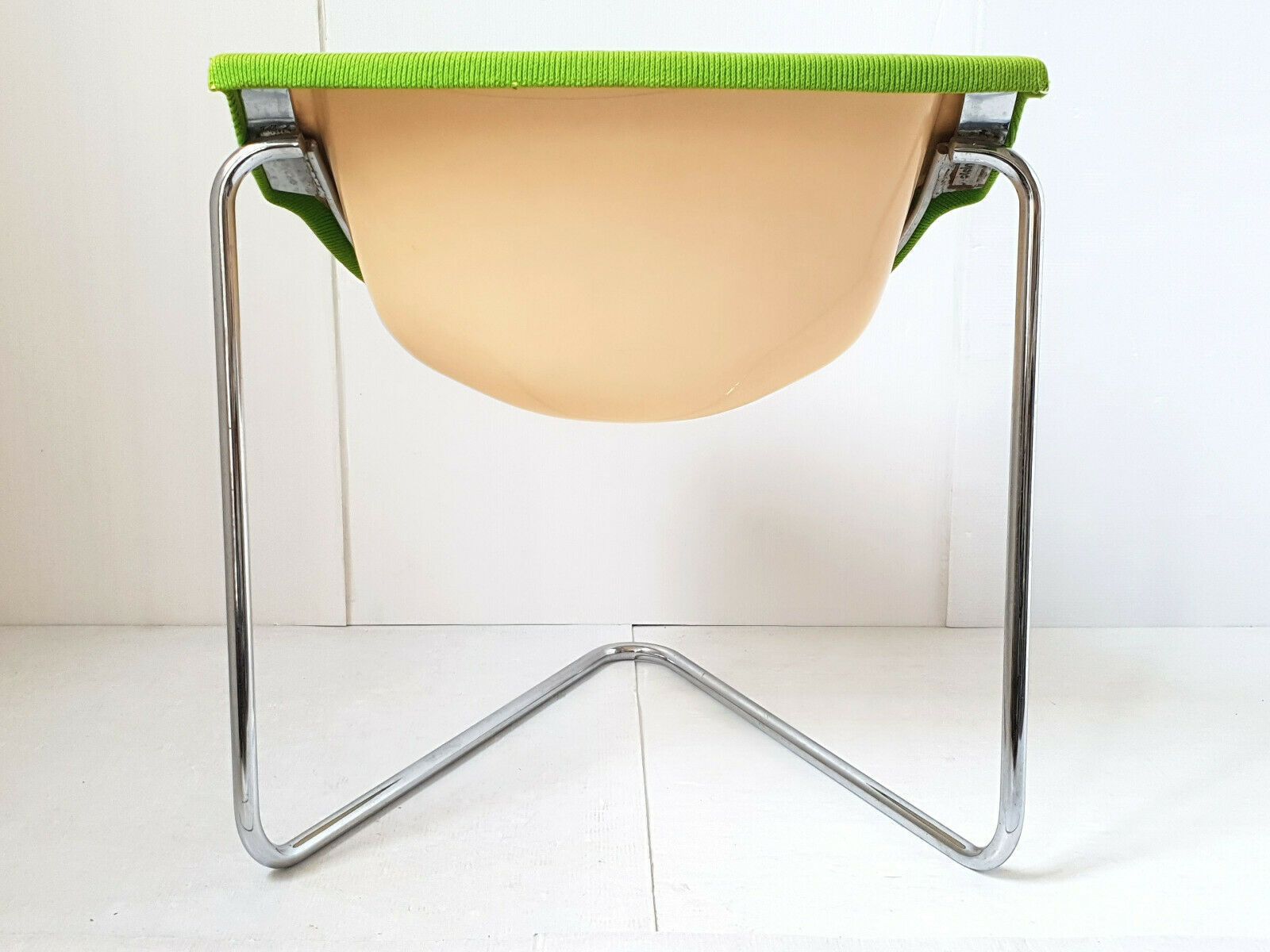 Pussycat Fauteuil Kwok Hoi Chan Editie Steiner 1960 Vintage Space Age Pop 60s photo Meubels