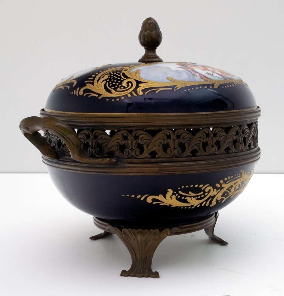 Signed E Froger 19th Century French Porcelain Potpourri By Sevres, 1880 photo vinterior
