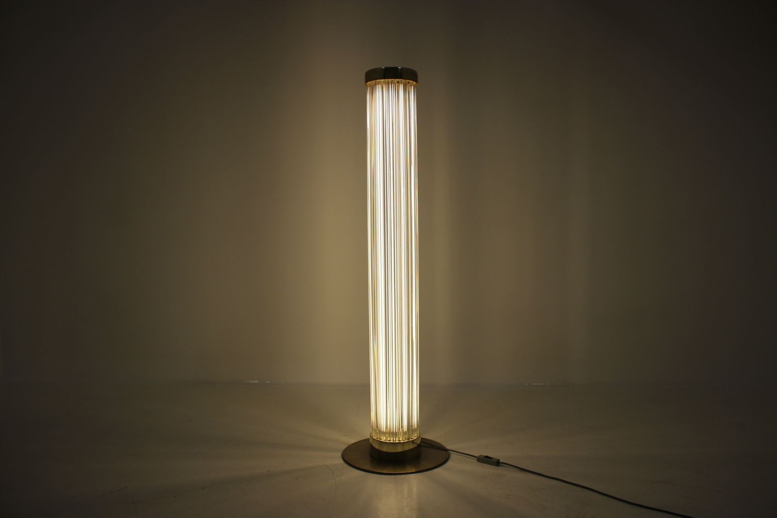 Mid Century Vloerlamp Van Messing En Kunstglas, Zeldzaam Ontwerp – Kamenický šenov/Preciosa, Ca. Jaren 1960. photo buy