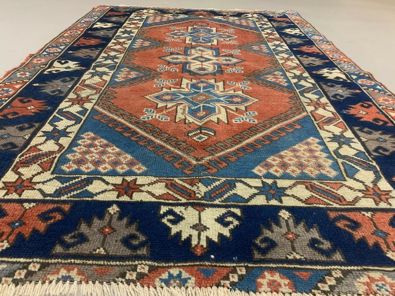 Turkish Tribal Rug Veg Dye 175x118 Cm Antique Turkish Carpet photo buy