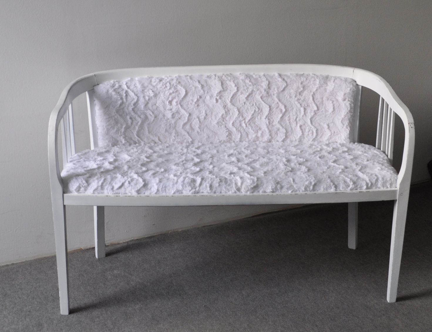 Painted White Secession Sofa photo for sale