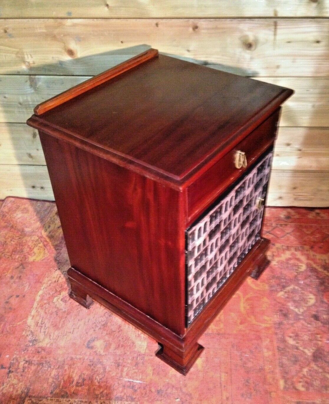 Vintage Solid Mahogany Bedside Cabinet / Bedside Table photo for sale