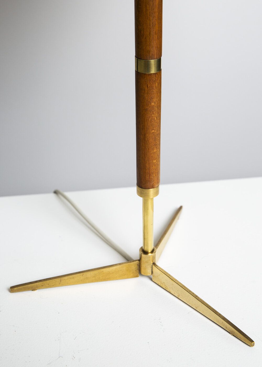 Scandinavian Tripod Table Lamp photo Lighting
