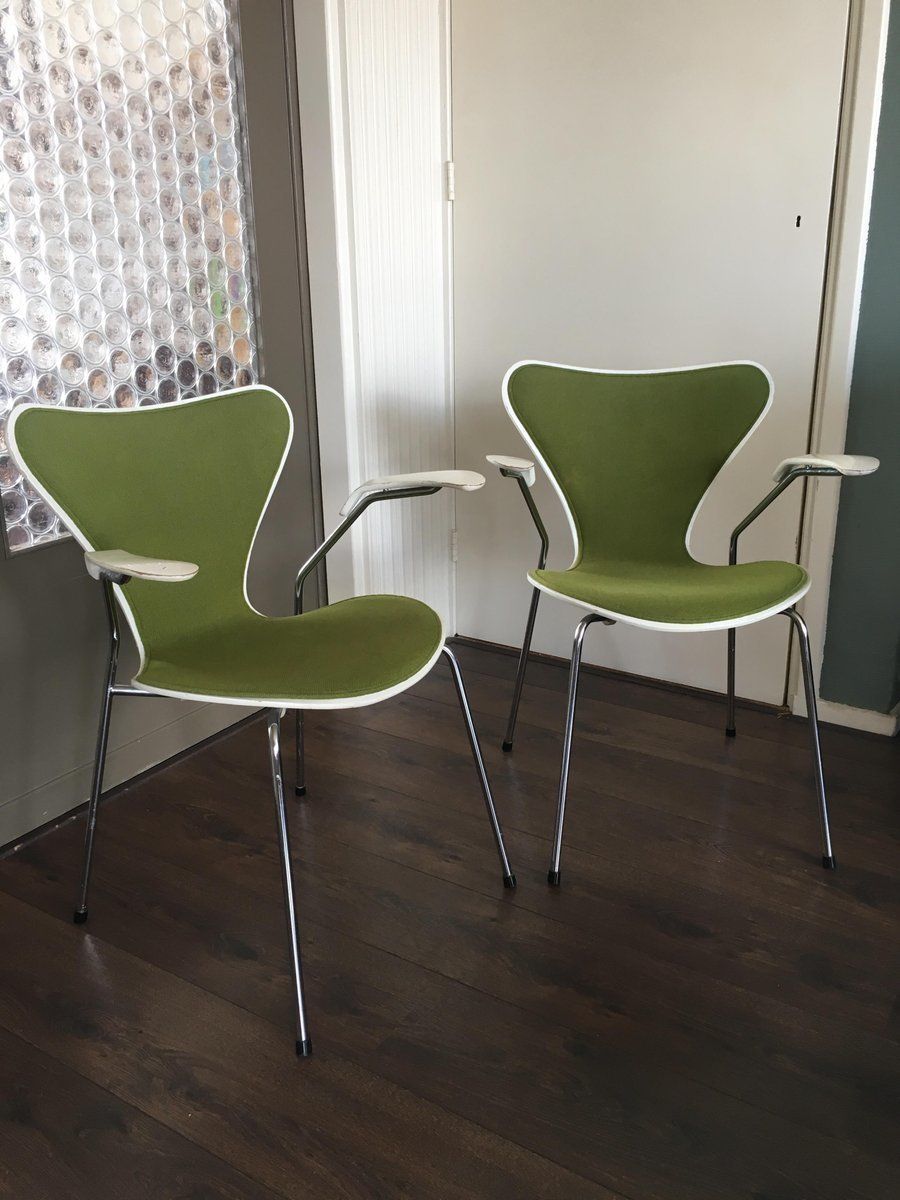 3207 Dining Chairs By Arne Jacobsen For Fritz Hansen, 1980s, Set Of 2 photo 847.69