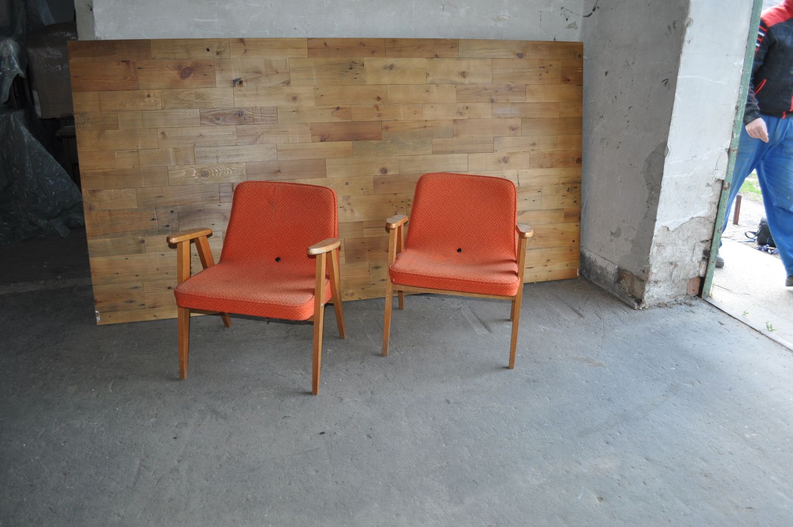 Pair Of Mid Century Orange Armchair 60s photo Furniture