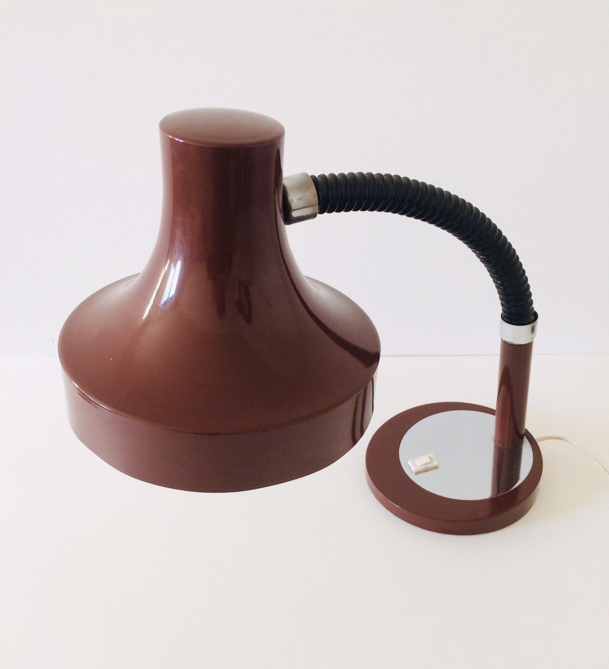 Mid Century Modern Bureaulamp Uit De Jaren 1970, Duits Design, Bruine Oversized Kap photo for sale