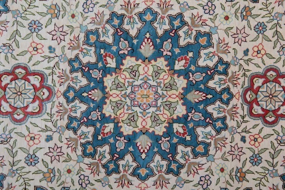 Vintage Oriental Carpet Turkish Hereke Silk Rug 72 X 122 Cm photo for sale