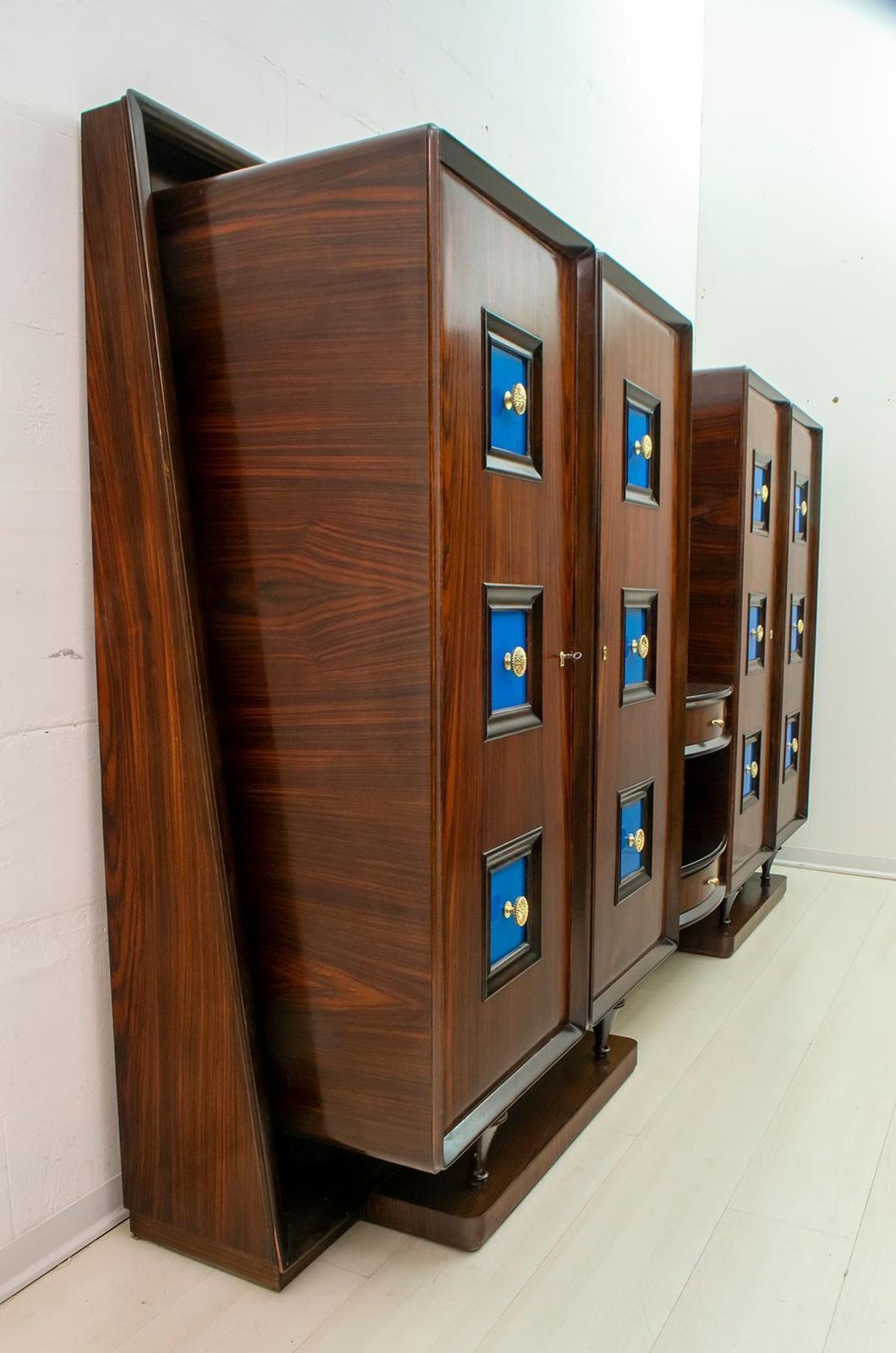 photo furniture Guglielmo Ulrich Rare Mid Century Modern Italian Walnut Bar Cabinet, 1940s