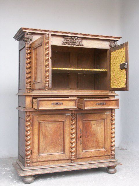 photo vinterior Sideboard Two Louis Xiii Walnut Bodies, 18th Century